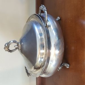 English Silver & Leonard Silver Plated Soup Tureen